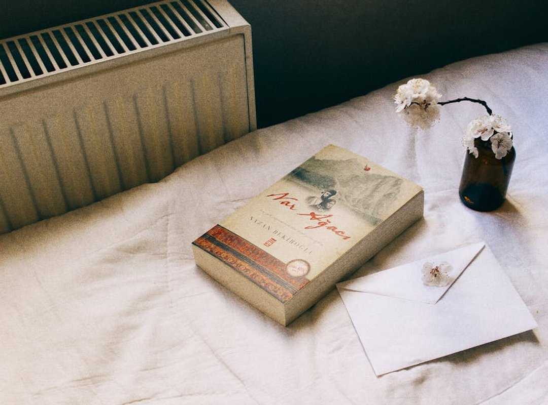 The Real-World Impact of Digital Forgeries on Public Figures